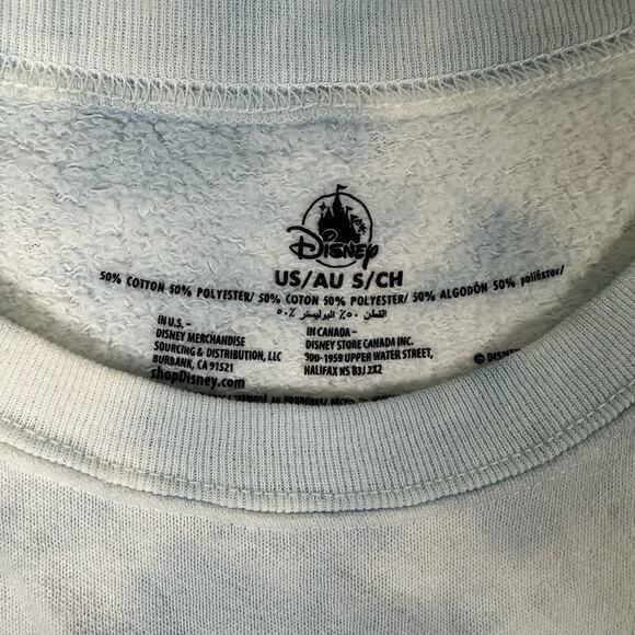 Disney Dumbo Flying Clouds Crewneck Sweatshirt Women’s Size Small Blue White - Picture 4 of 6